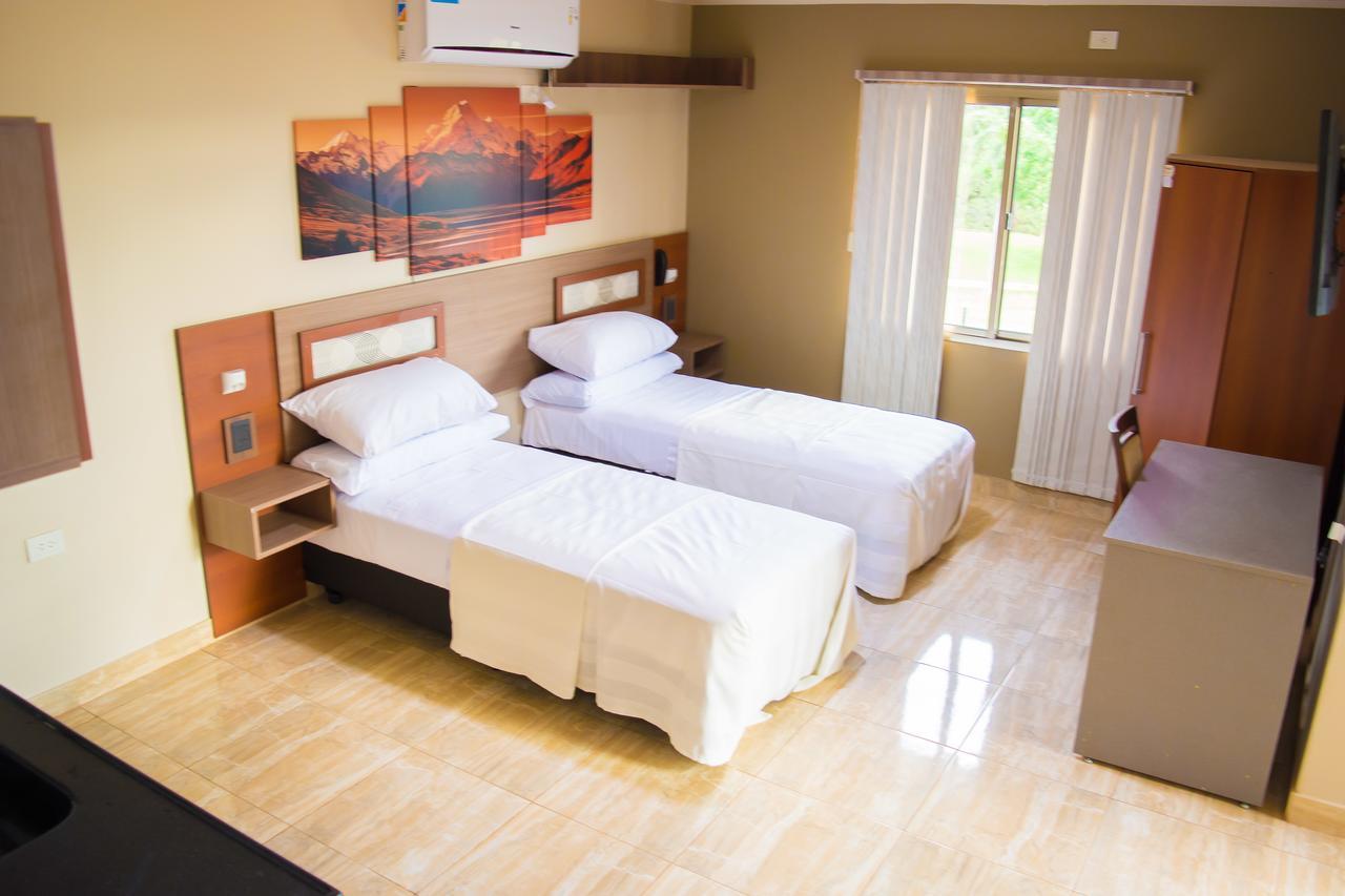 Austral Hotel Dos de Mayo Extérieur photo