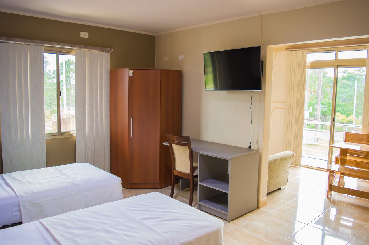 Austral Hotel Dos de Mayo Extérieur photo